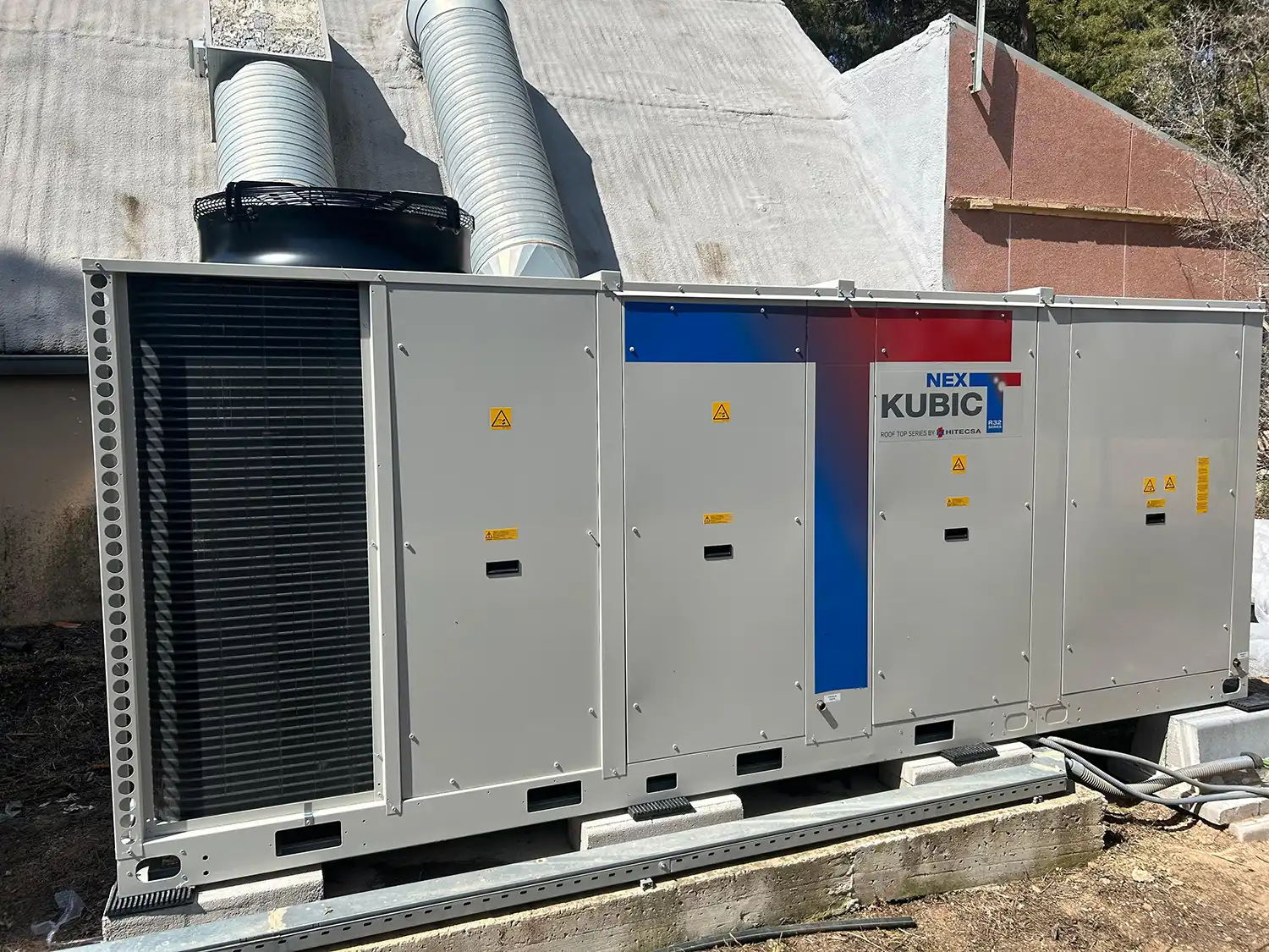 Unidad enfriadora bomba calefacción y climatización 65 kW